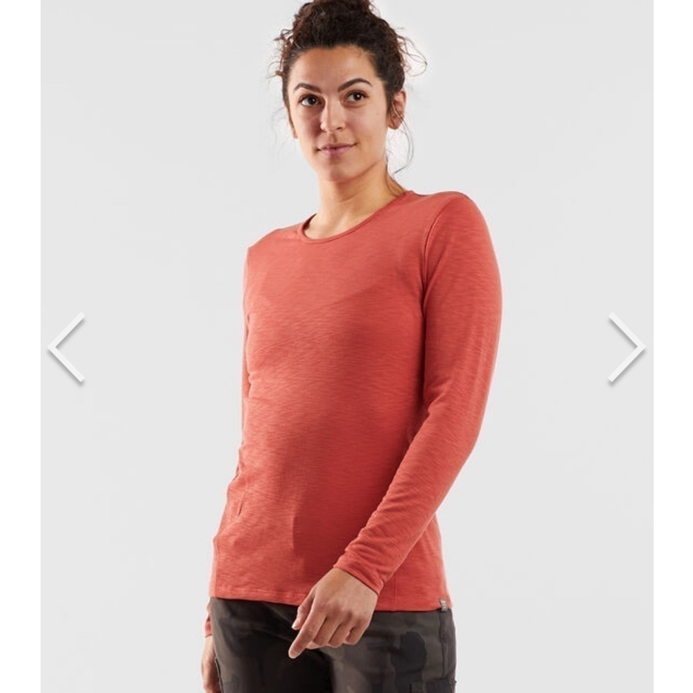 Title nine long sleeve red orange shirt XS
